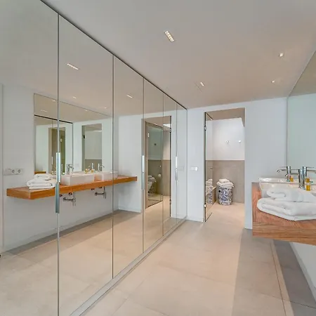 Aquasuites Luxury Penthouse A01 Villa