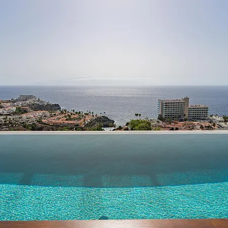 Aquasuites Luxury Penthouse A01