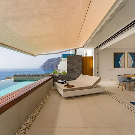 Aquasuites Luxury Penthouse A01 别墅 *