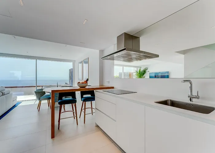 Aquasuites Luxury Penthouse A01 * Acantilado de los Gigantes