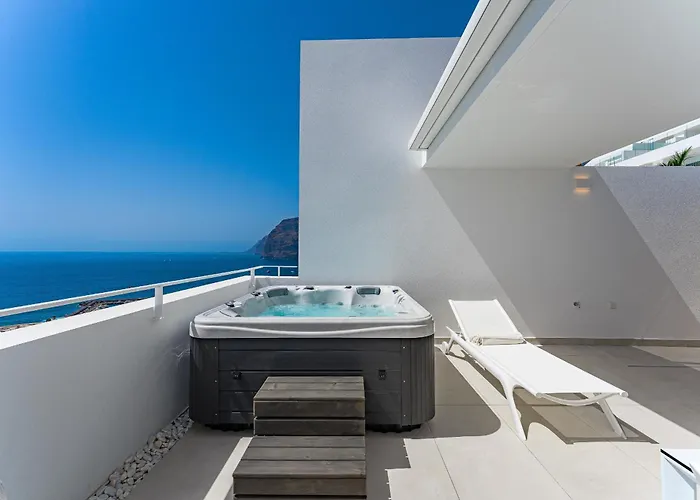 Aquasuites Luxury Penthouse A01 * Acantilado de los Gigantes
